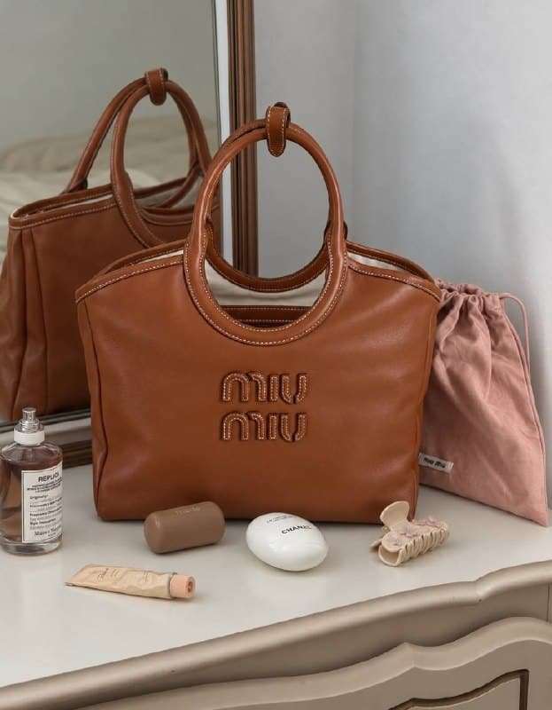 Enlace Hacoo Bolso Miu Miu