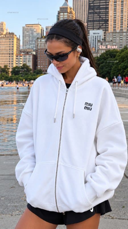 Enlace Hacoo Sudadera Miu Miu · foto 4