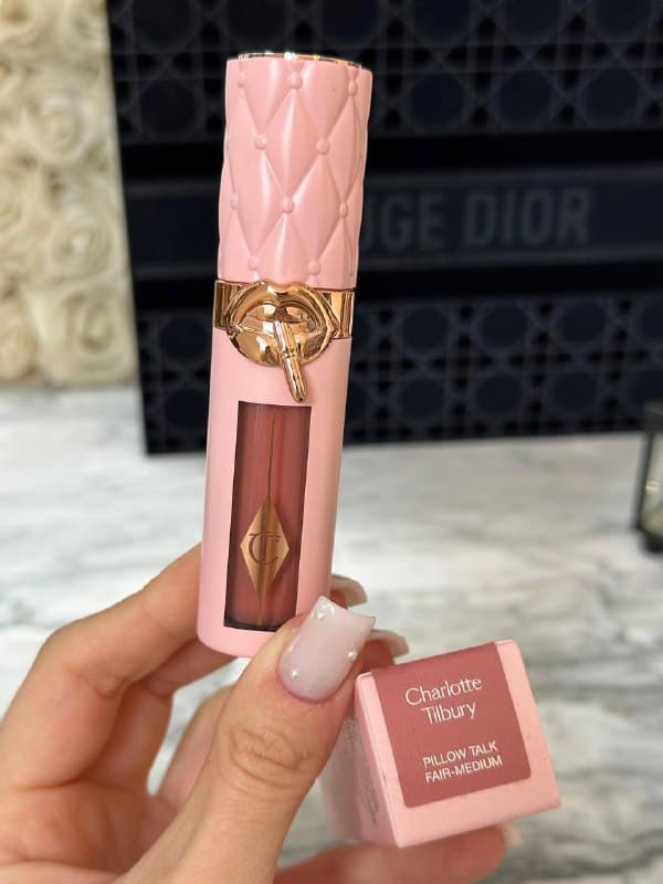 Enlace Hacoo Brillo de labios Charlotte Tilbury Pillow Talk Big Lip Plump · foto 3