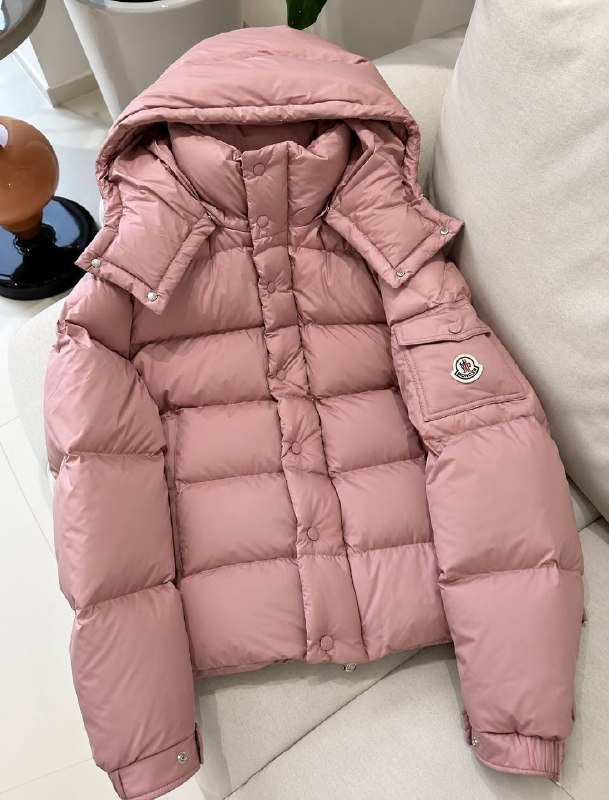 Link Hacoo Chaqueta Moncler (4 oct 2026)
