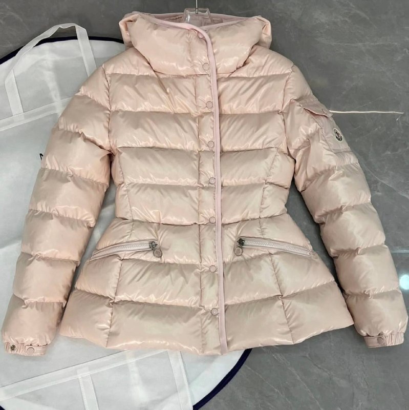 Link Hacoo Chaqueta Moncler (5 oct 2026) · foto 3