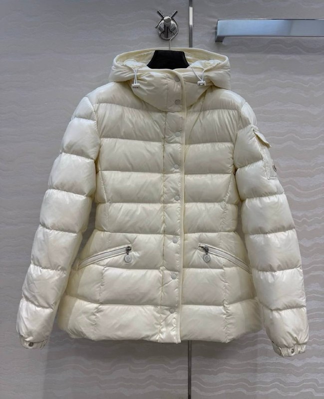 Link Hacoo Chaqueta Moncler (5 oct 2026) · foto 4