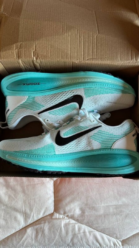 Link Hacoo Zapatillas Nike Vomero 18 (6 oct 2026)