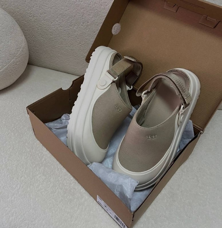 Link Hacoo Zuecos Ugg Goldenglow · foto 2