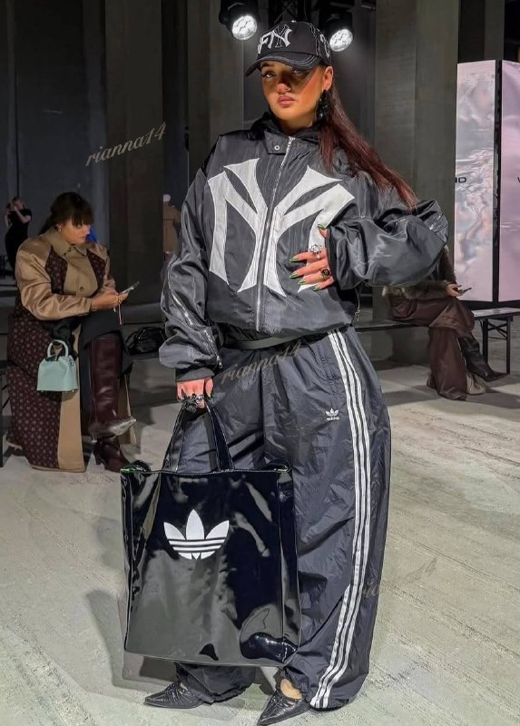 Link Hacoo Bolso Adidas