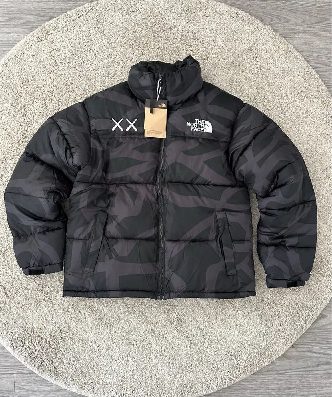 Link Hacoo Chaqueta The North Face KAWS · foto 2