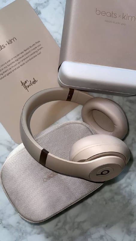 Enlace Hacoo Auriculares Beats Solo Pro Kim Kardashian