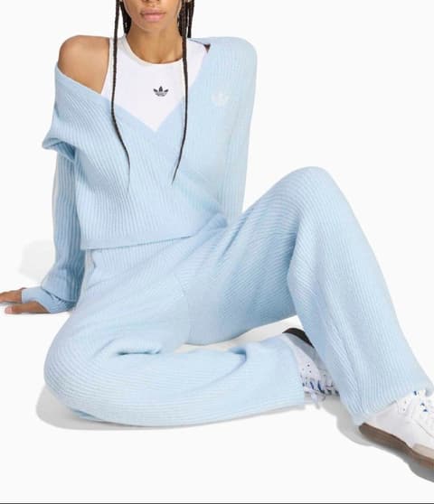Enlace Hacoo Conjunto Adidas x JENNIE