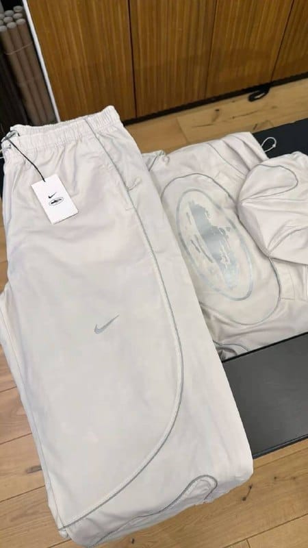 Link Hacoo Pantalón Nike (3 sep 2026)