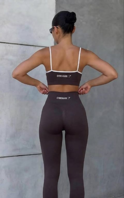 Link Hacoo Chándal Gymshark Marron