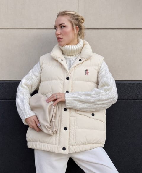 Link Hacoo Chaleco Moncler (19 sep 2026)