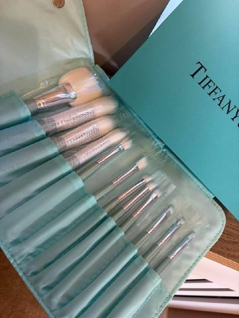 Link Hacoo Pinceles de maquillaje Tiffany Co