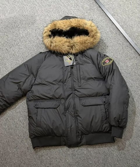 Link Hacoo Chaqueta Zavetti Canada (26 sep 2026)
