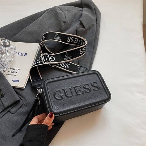 Link Hacoo Bolso Guess (6 oct 2026)