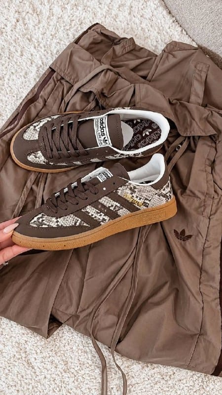 Link Hacoo Adidas zapatillas (10 oct 2026)