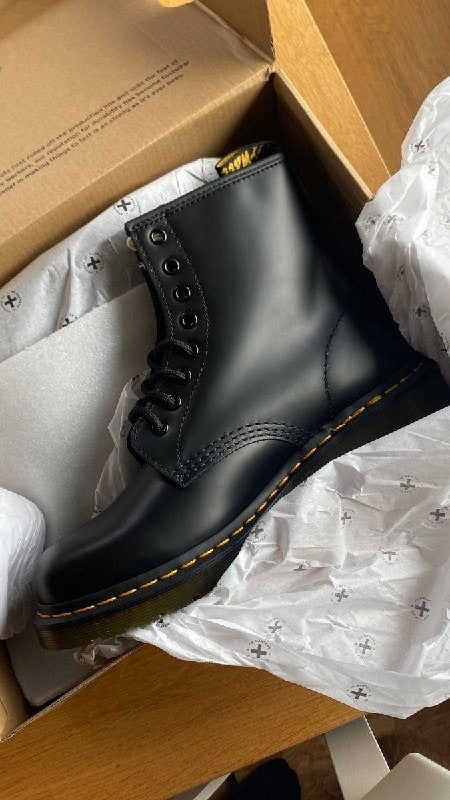 Enlace Hacoo Bota Dr. Martens